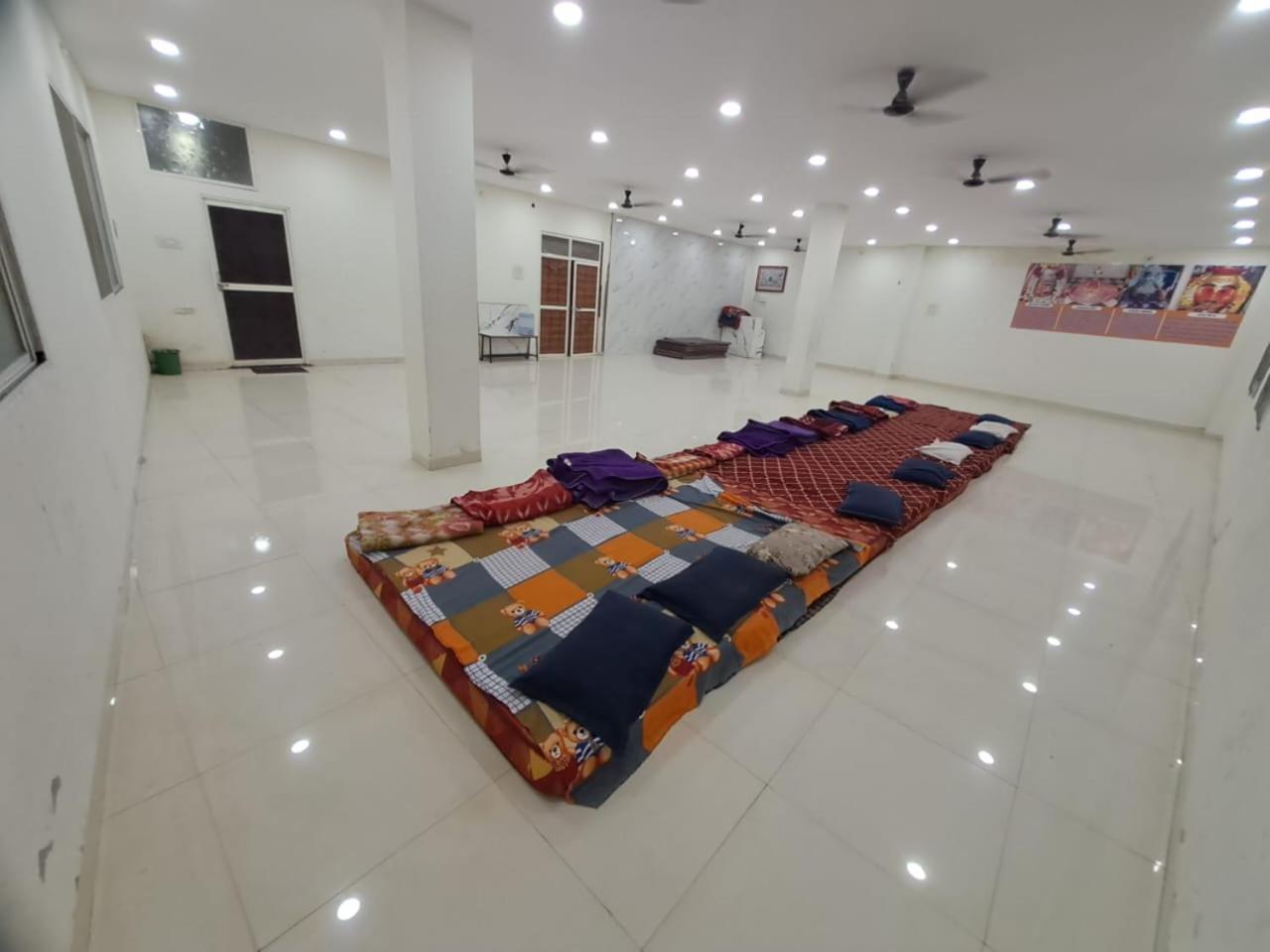 乌贾因 Shree Sawariya Yatri Grah酒店 外观 照片